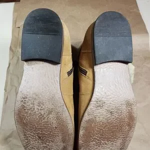 public opinion | Shoes | Euc Tan Suede Chelsea Boots 5 Men  display picture 1